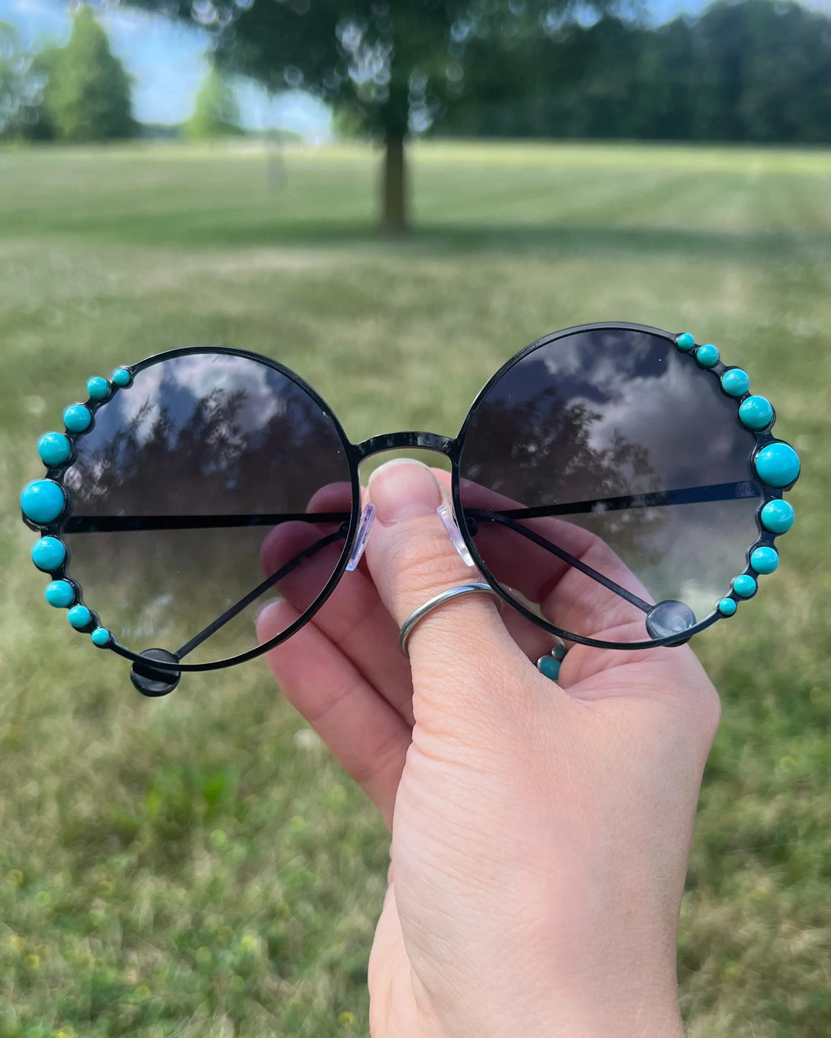 Oversized Round Sunglasses with Turquoise Beads